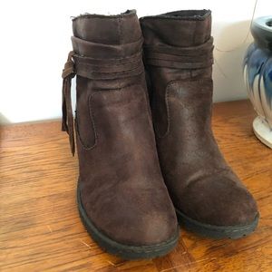 B.O.C Faux Leather Distressed Tassel Booties sz6.5